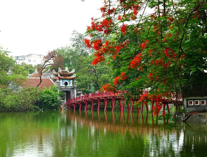 Ngày 1: Hồ Chí Minh - Hà Nội